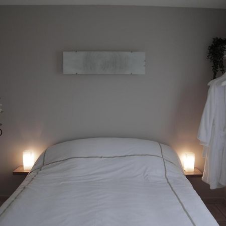 Au Doux Repos Bed & Breakfast Lucbardez-et-Bargues Bagian luar foto